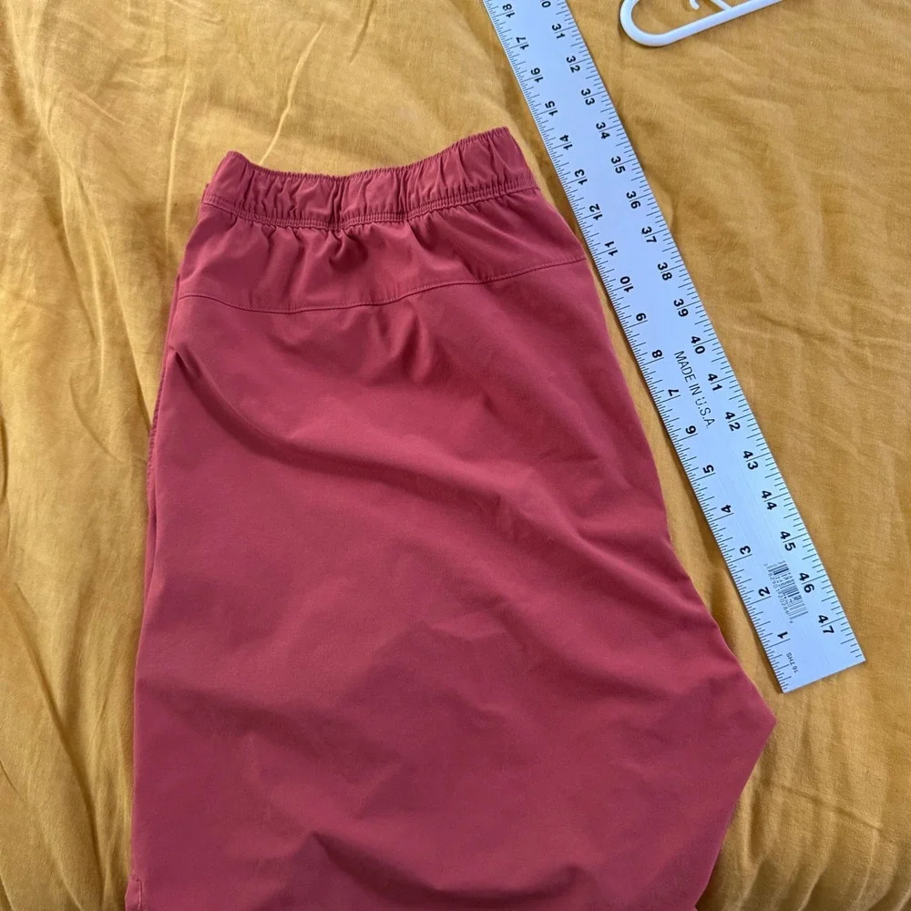 The North Face Mens Rust Red Active‎ Hiking Shorts XL Regular Logo Elastic Waist